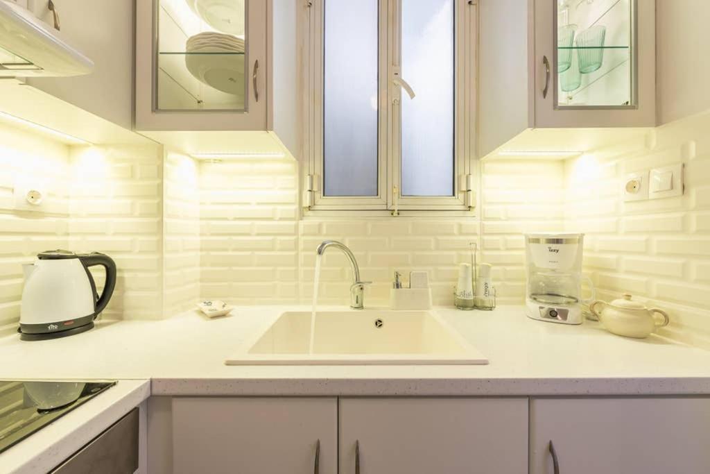 New! Bright & Remodeled 1Bed Apt 2Min Walk To Acropolis Atene Esterno foto
